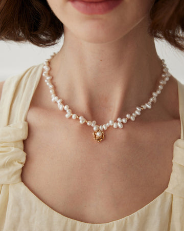 Irregular Pearl Necklace Inlay Camellia Pendant