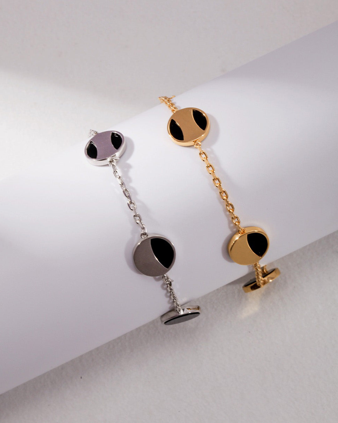 Gold Disc Bracelet Inlay Black Onyx