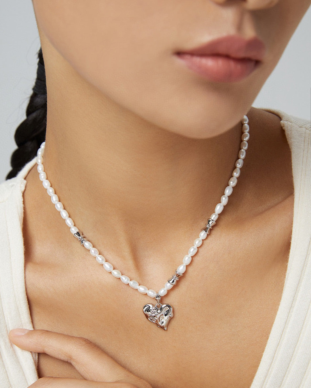 Eternal Heart Pendant Pearl Necklace