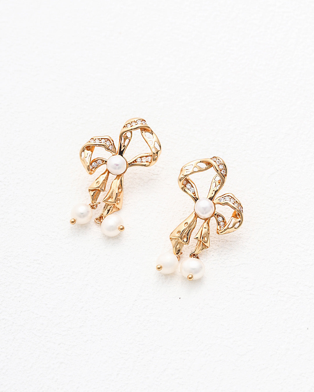 Bow Earrings with Pearls and Zircon