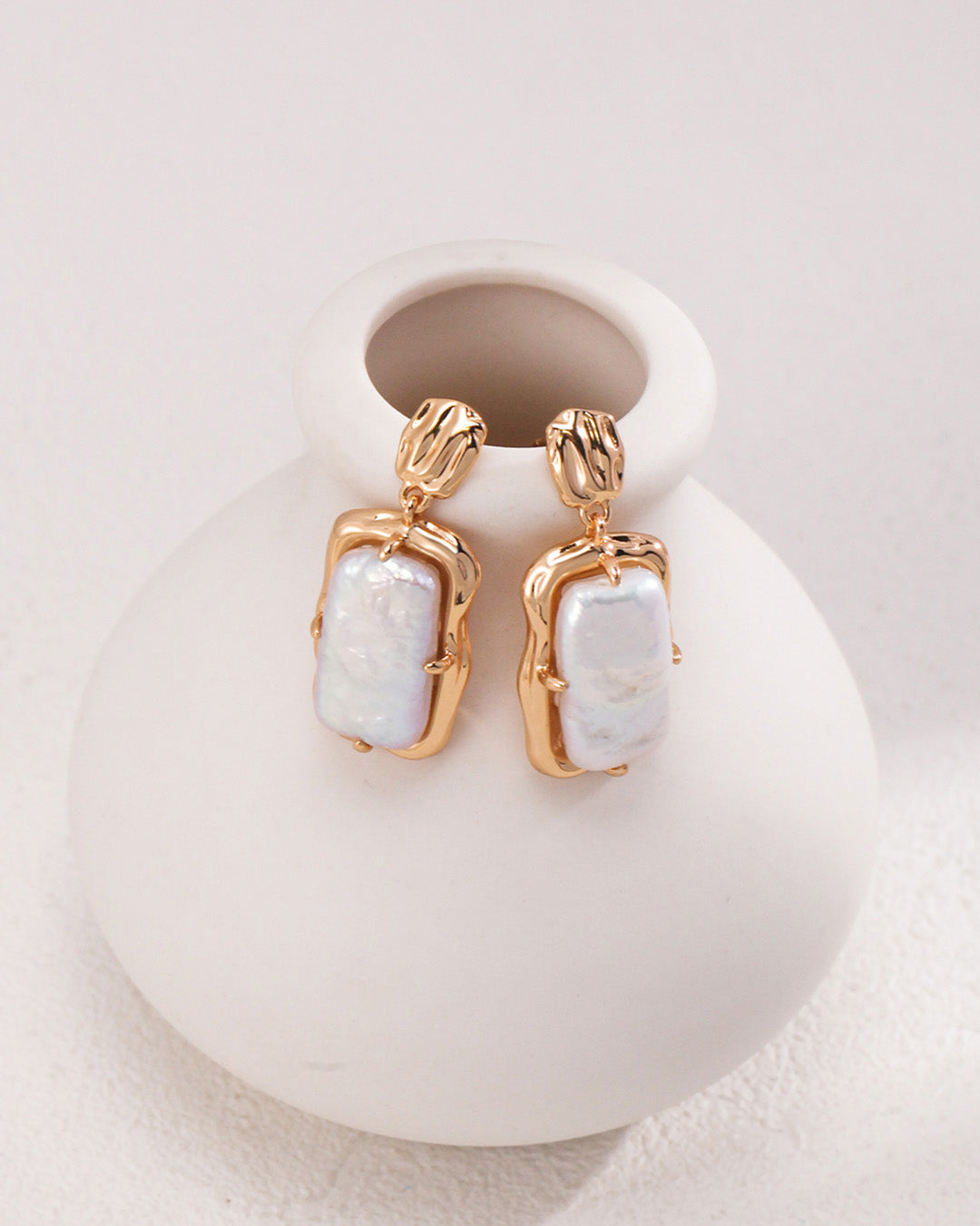 Pearl Dop Earrings in Gold