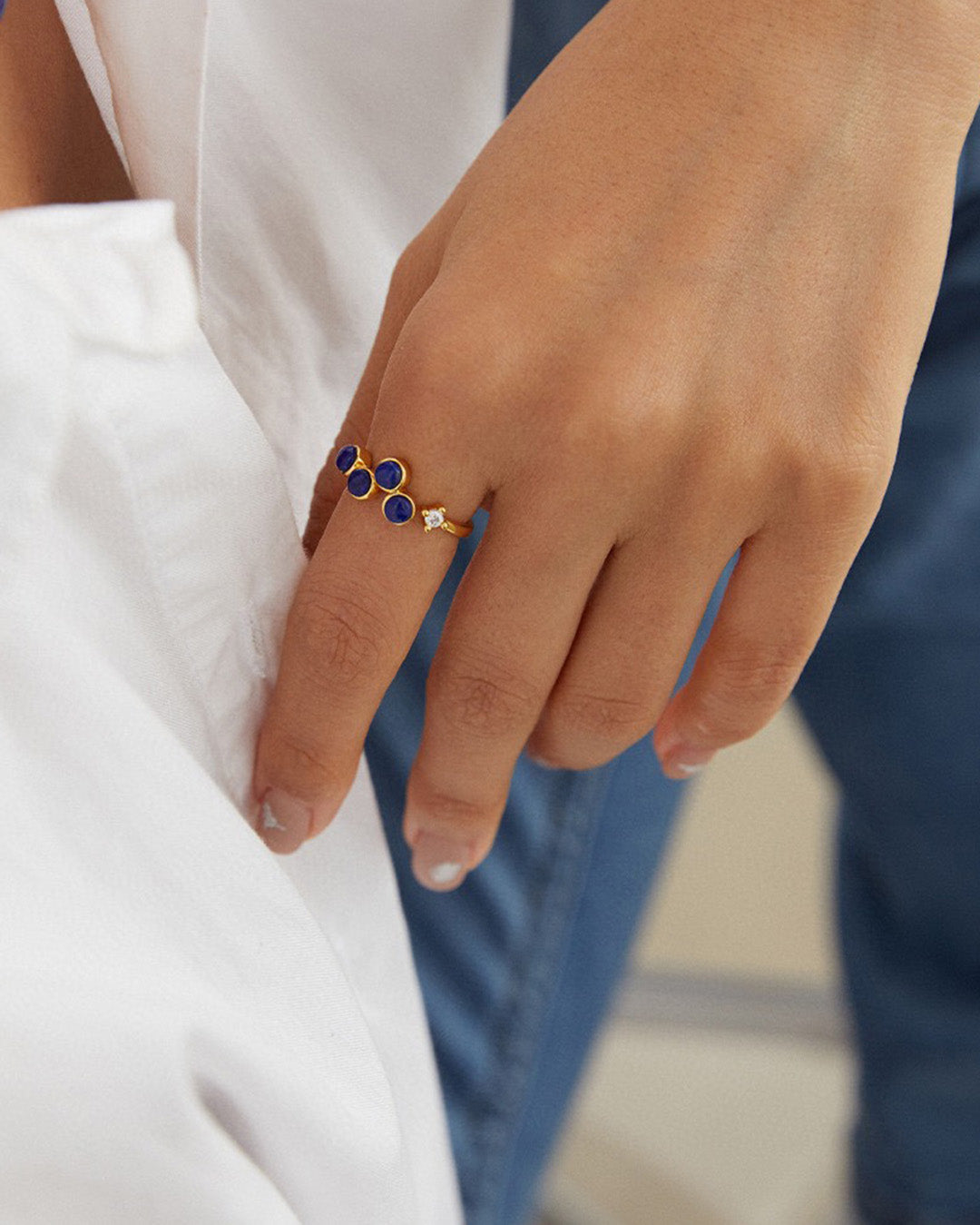 Gold Band Ring in Lapis Lazuli