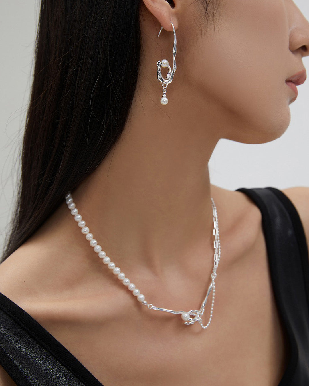 Layered Chain Pearl Necklace