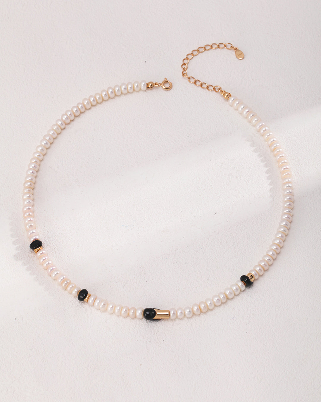 Pearl Choker Necklace Inlay Black Enamel