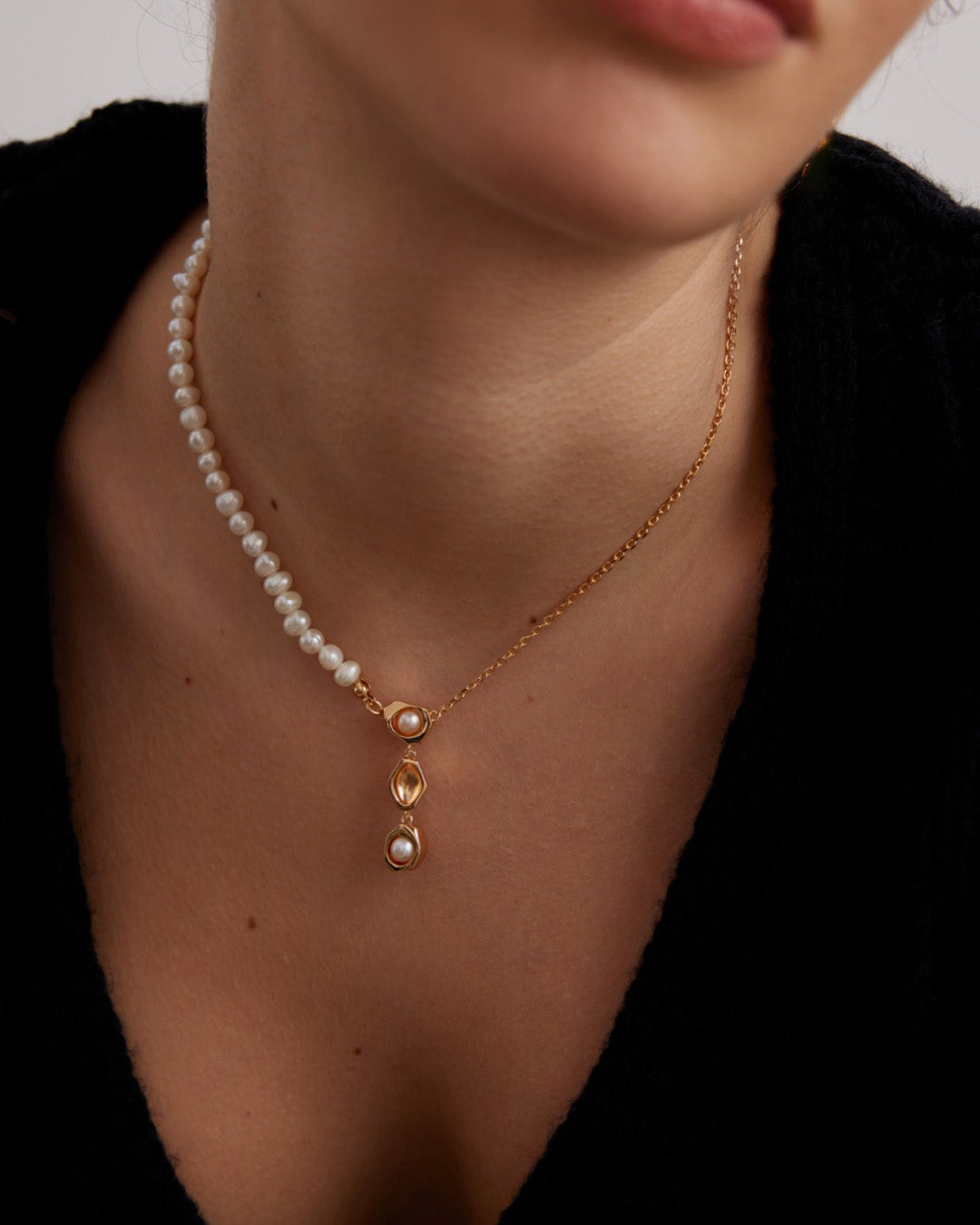 Half Pearl Pendant Chain Necklace