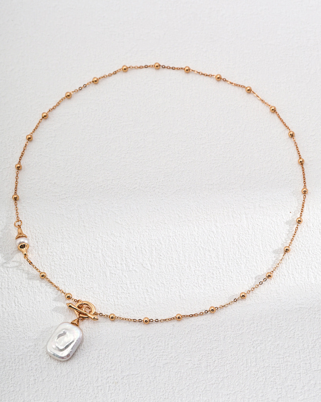 Single Pearl Pendant Necklace