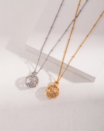 Sphere Pendant Necklace in Gold