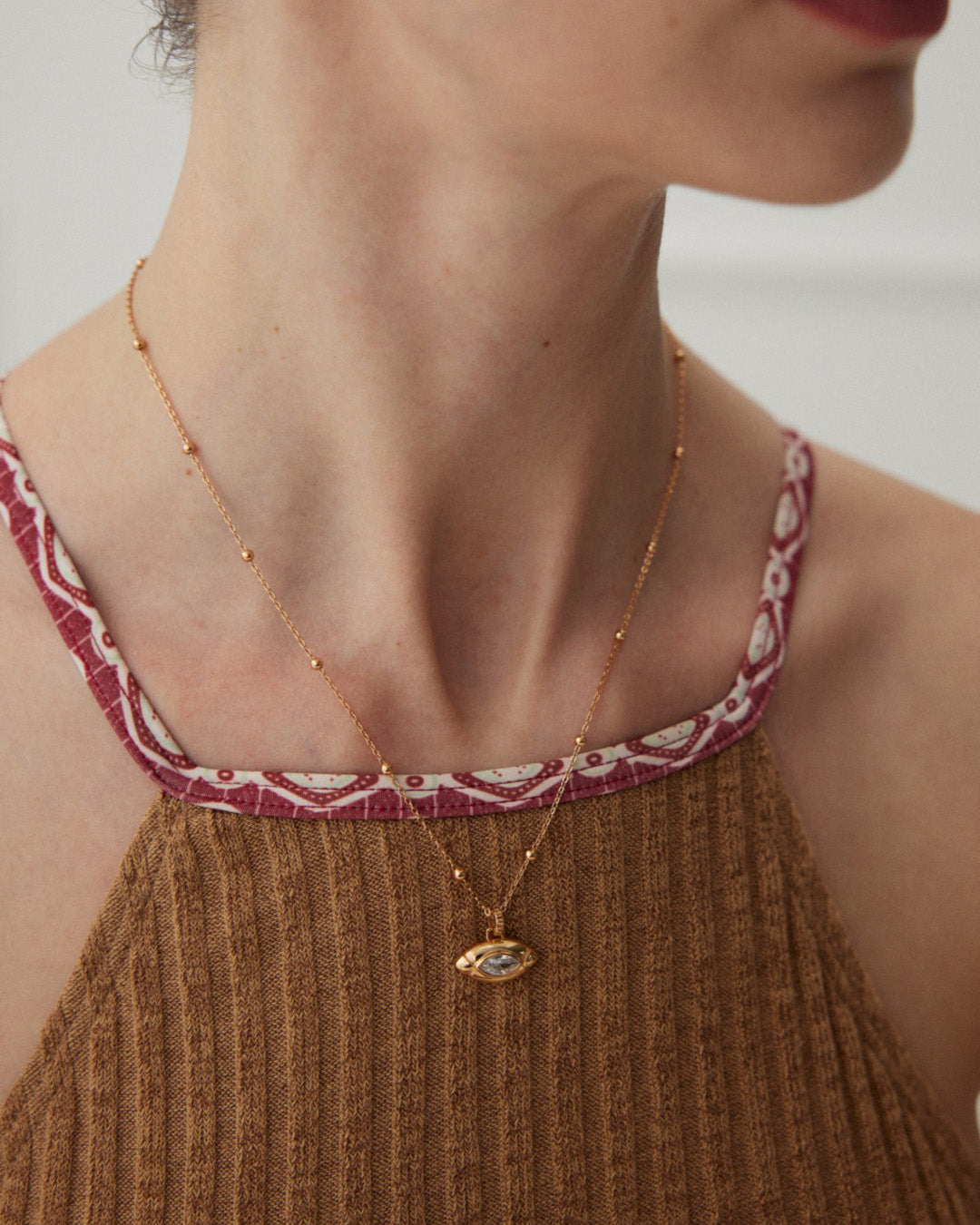 Dainty Gold Pendant Necklace in Zircon